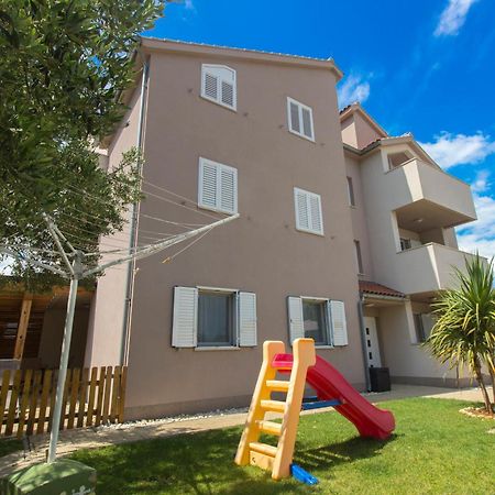 Apartmani Gnjidic Srima Exterior photo